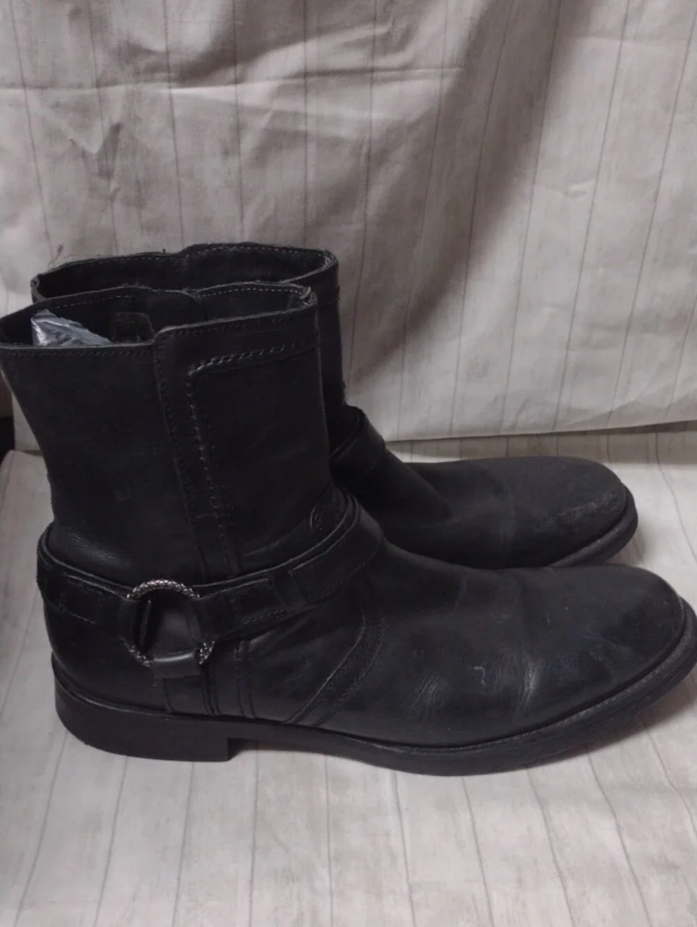GBX Men's Black Leather Zip-Up Ankle Boots (J1149)